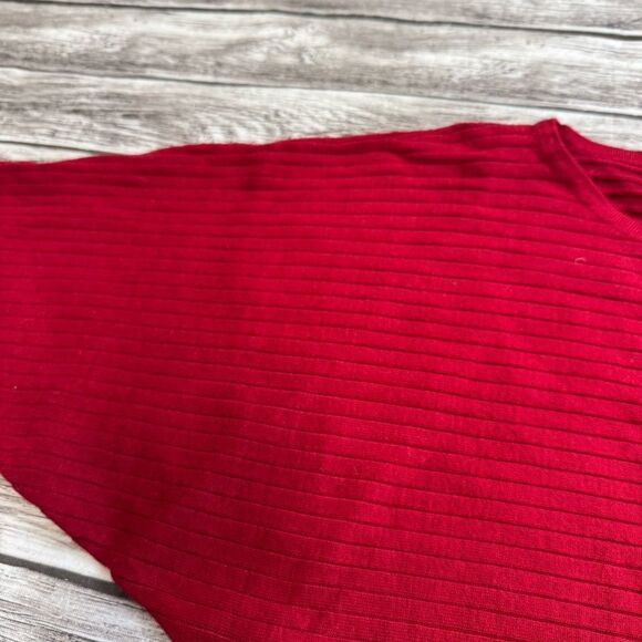 Cable & Gauge Women's Dolman Sleeve Sweater S SM Small Ruby Red Buttons Ribbed - Picture 6 of 12
